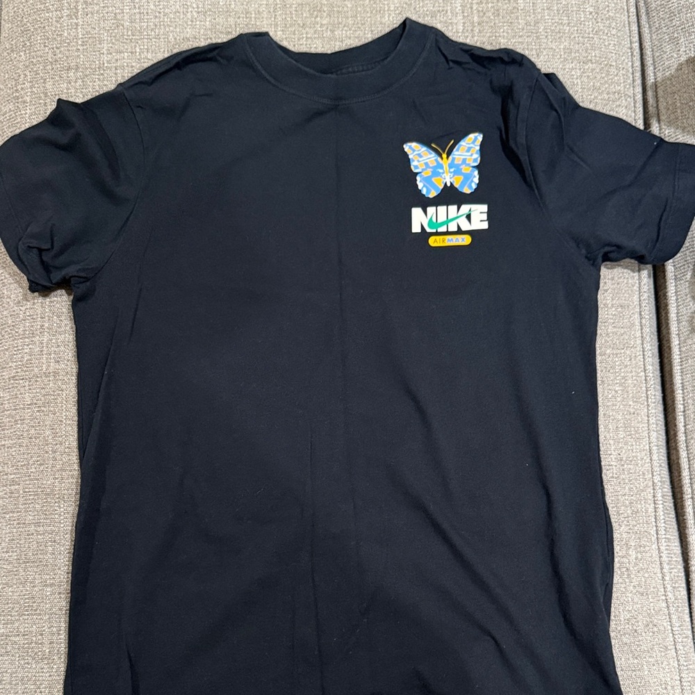 Nike Graphic Black Tee